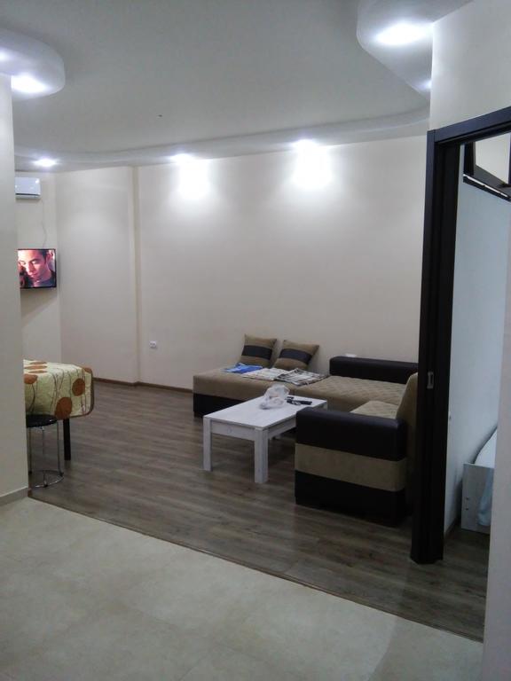 Mari Apartment Batumi Esterno foto