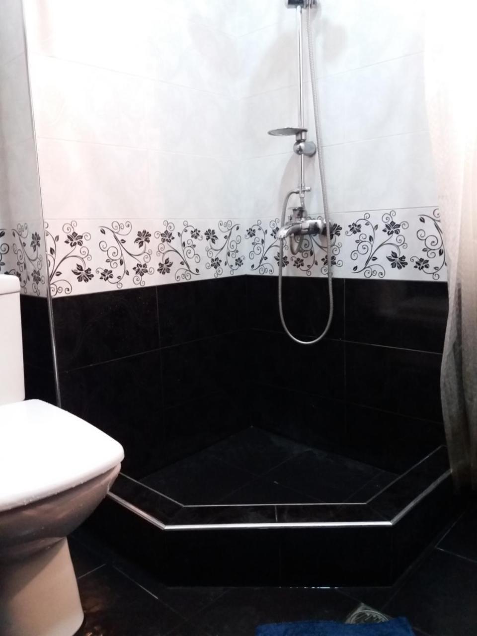 Mari Apartment Batumi Esterno foto